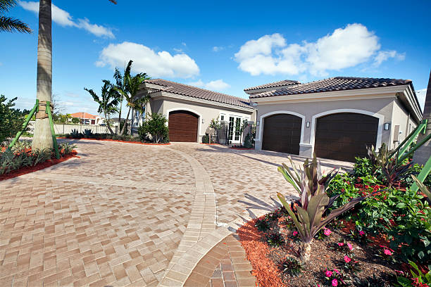 Best Driveway Paving Contractor  in Auxvasse, MO